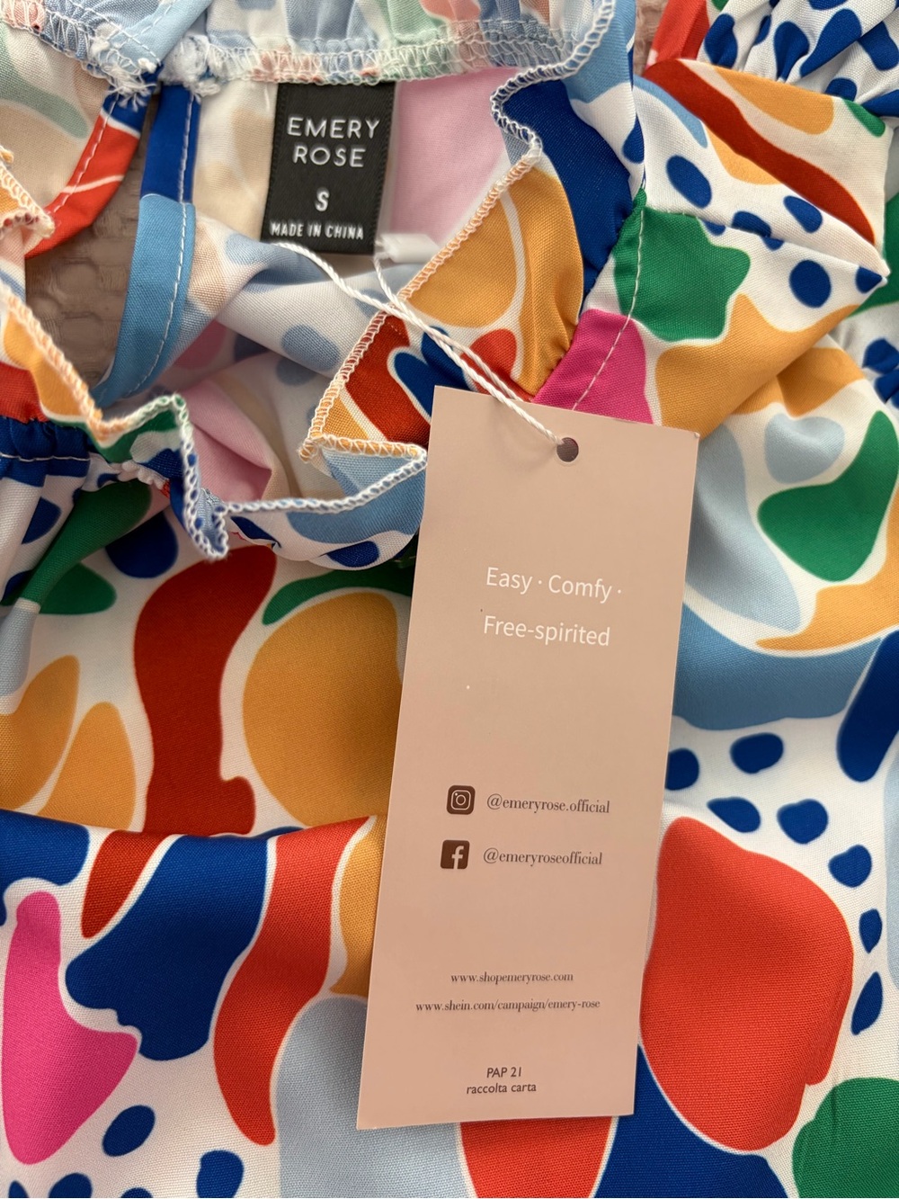 NWT Emery Rose Multicolor Abstract Print Ruffle Sleeve Top S Artsy Coquette - Picture 2 of 10